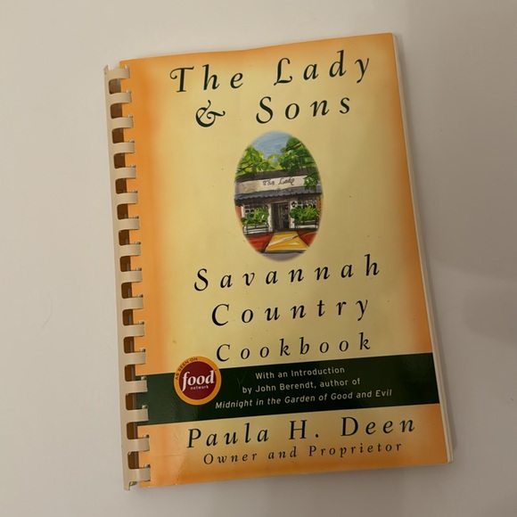 Paula Deen Lady & Sons Savannah Country Cookbook 98’ & 2 Collection Napkins NWOT - Picture 2 of 14